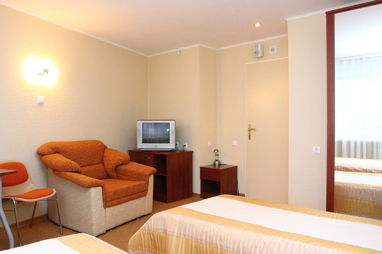 Slavinasport Hotel Zhlobin Bagian luar foto