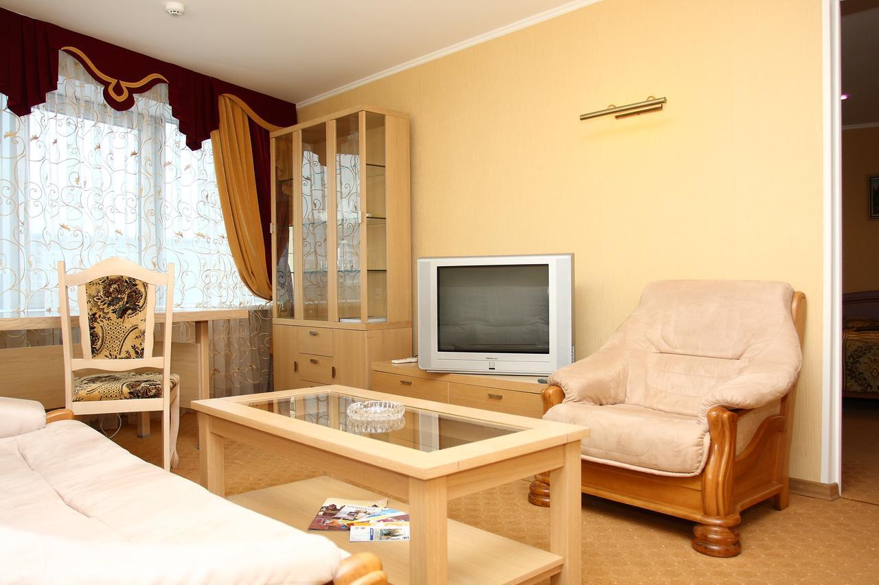 Slavinasport Hotel Zhlobin Bagian luar foto