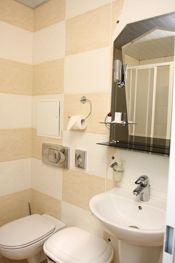 Slavinasport Hotel Zhlobin Bagian luar foto