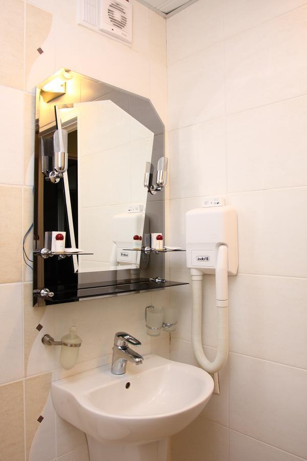 Slavinasport Hotel Zhlobin Bagian luar foto