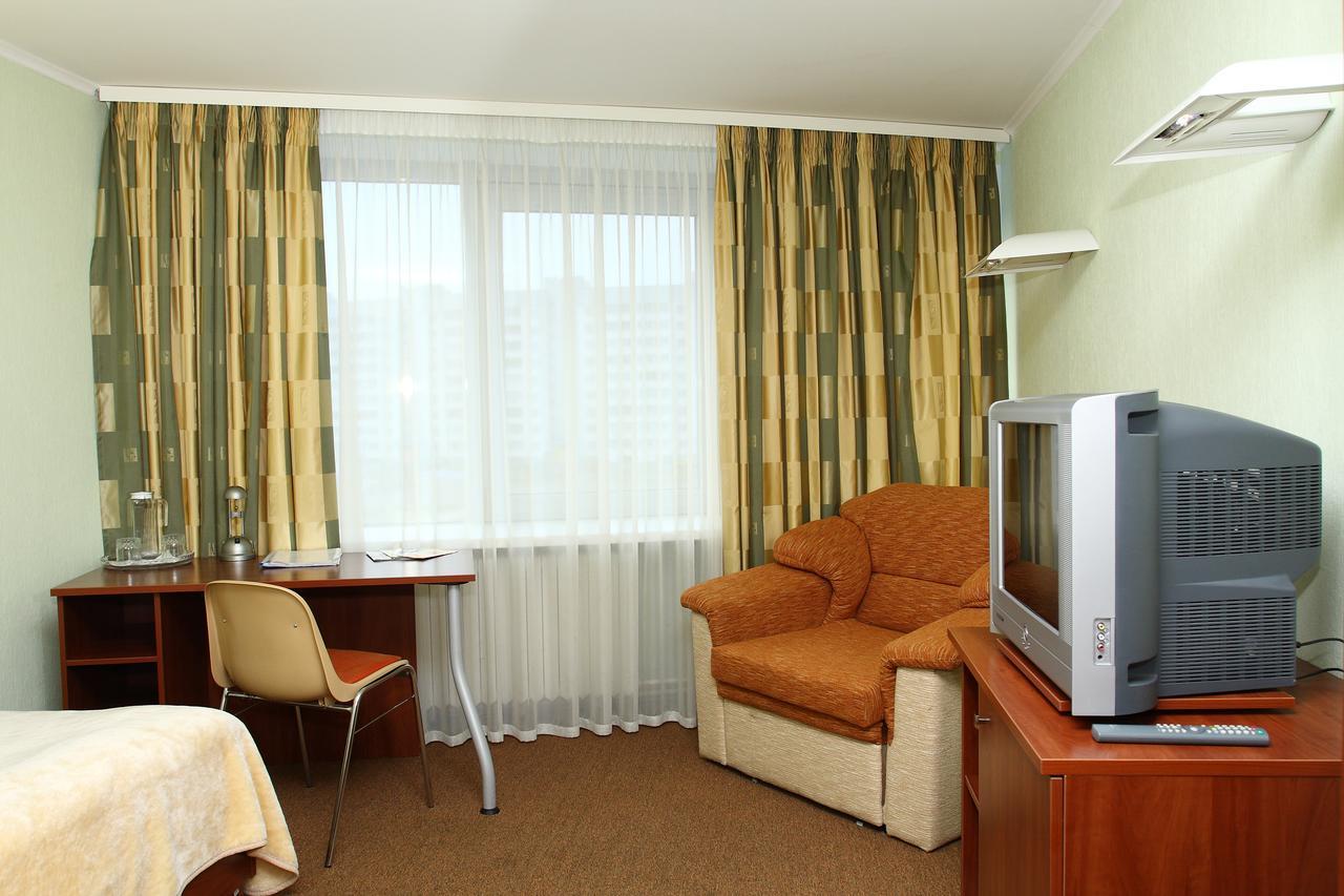 Slavinasport Hotel Zhlobin Bagian luar foto