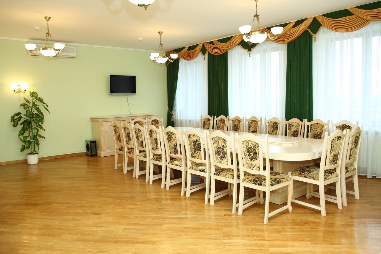 Slavinasport Hotel Zhlobin Bagian luar foto